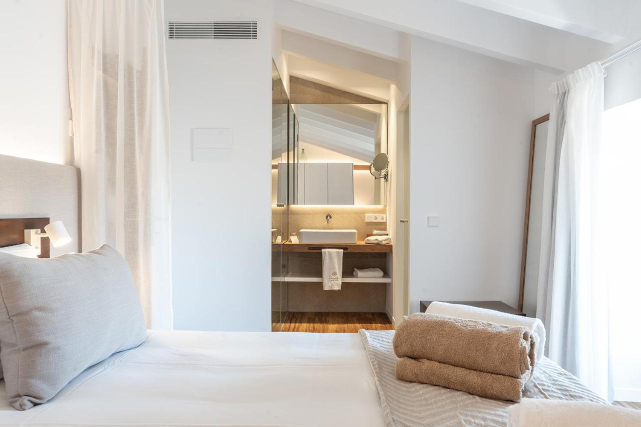 Hotel Ynaira & 4*
