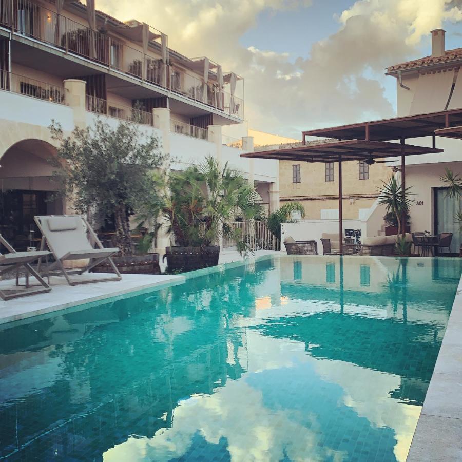 Ynaira & Hotel 4*