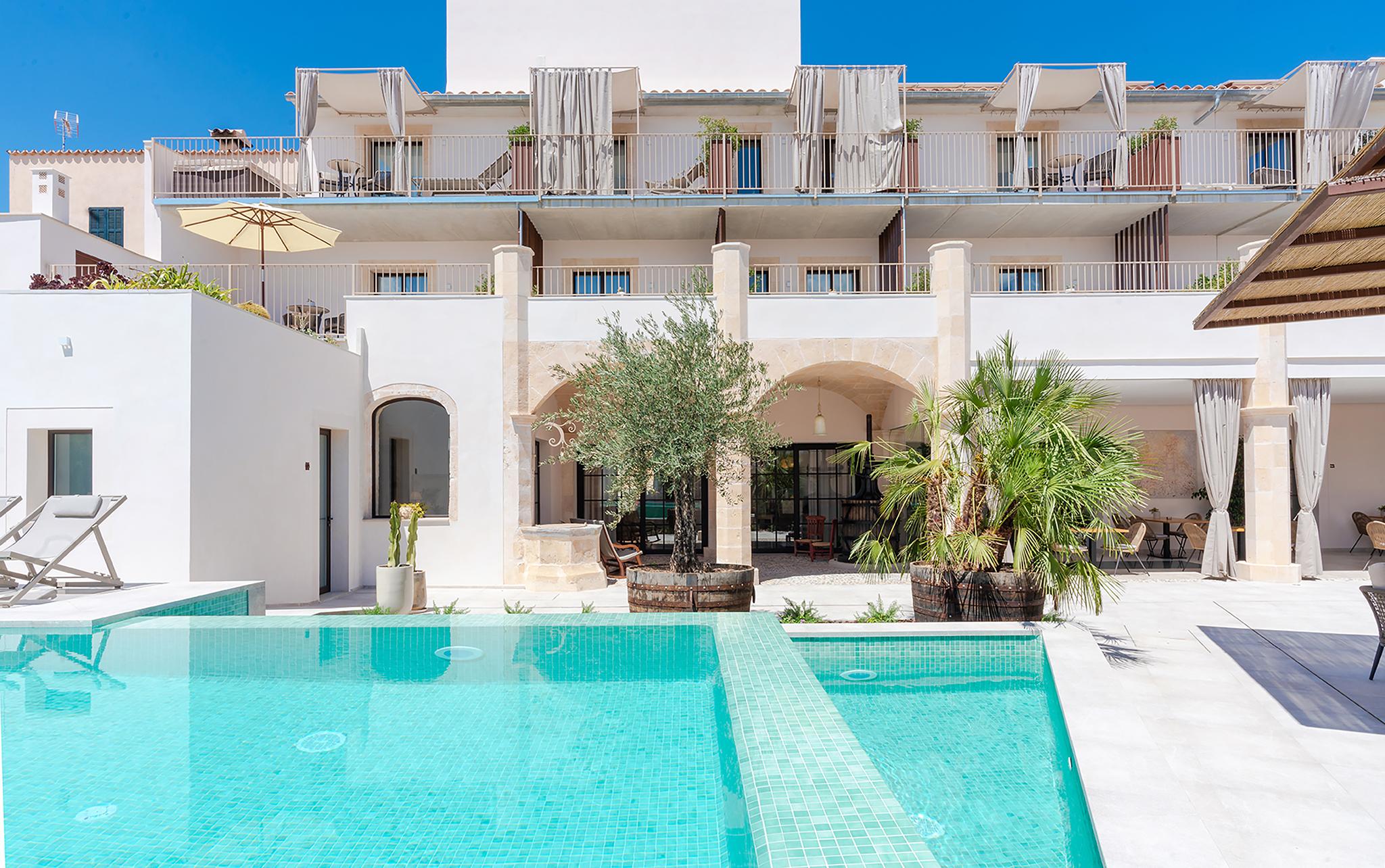 Hotel Ynaira &