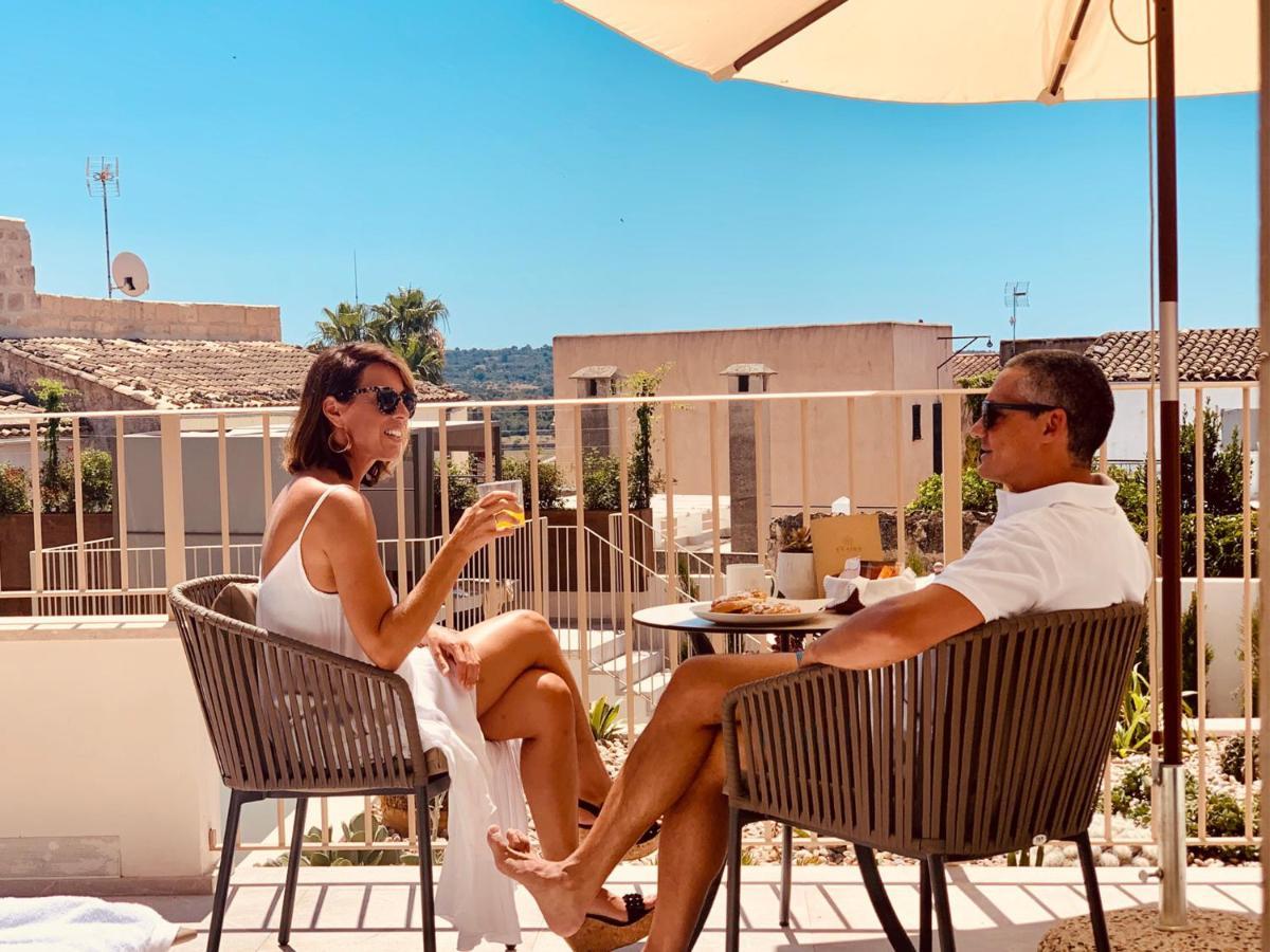 Hotel Ynaira & Ariany