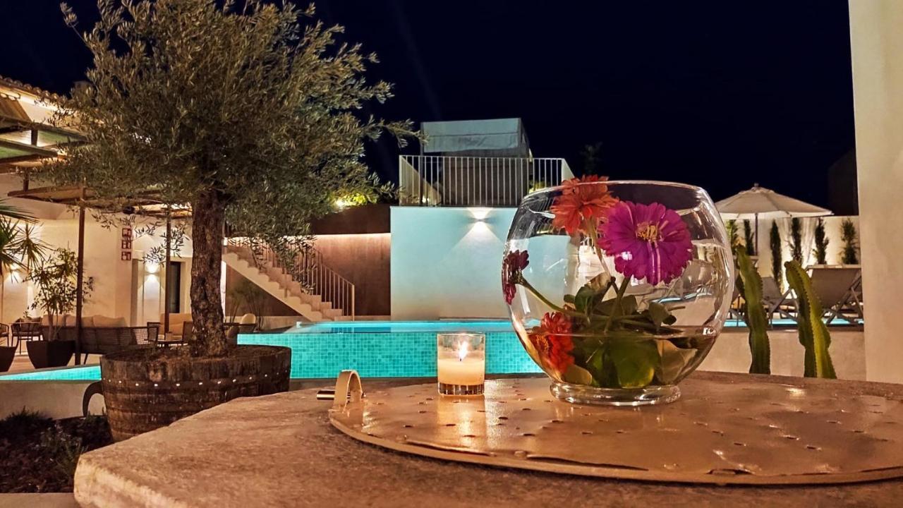 Hotel Ynaira & 4*
